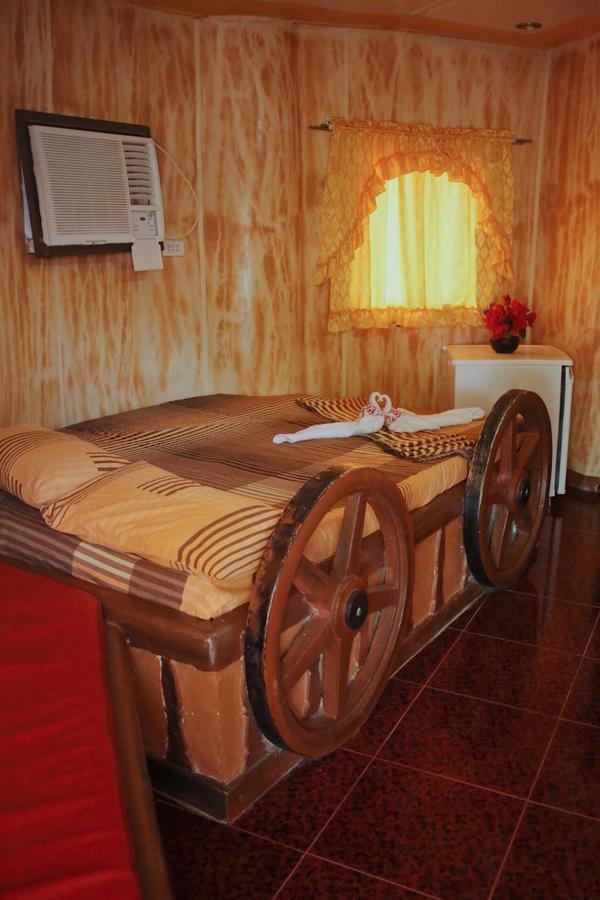 Nipa Hut Resort San Leonardo Bagian luar foto